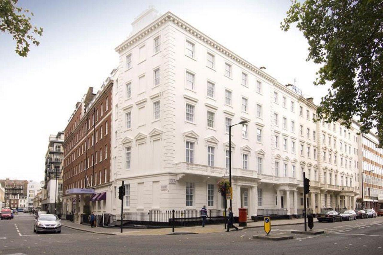 Premier Inn London Victoria Exterior photo